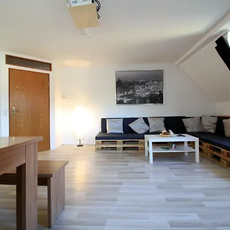 Charmanter Geraumiger Altbau-marktplatz 400m 아파트 *